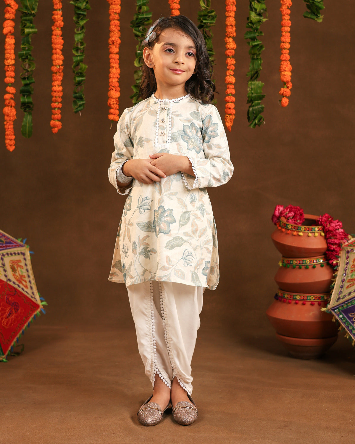 White tulip charm kurta set