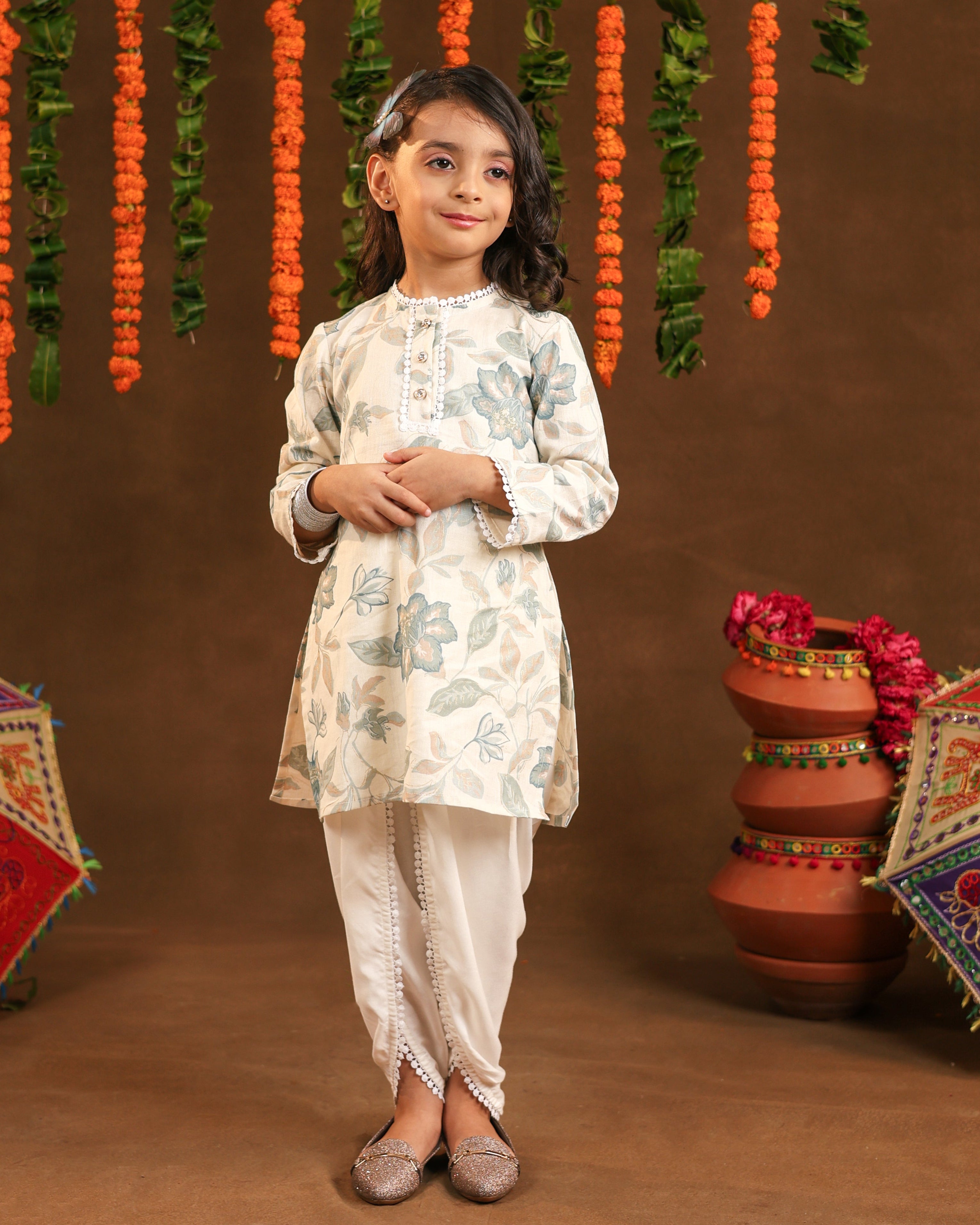 White tulip charm kurta set