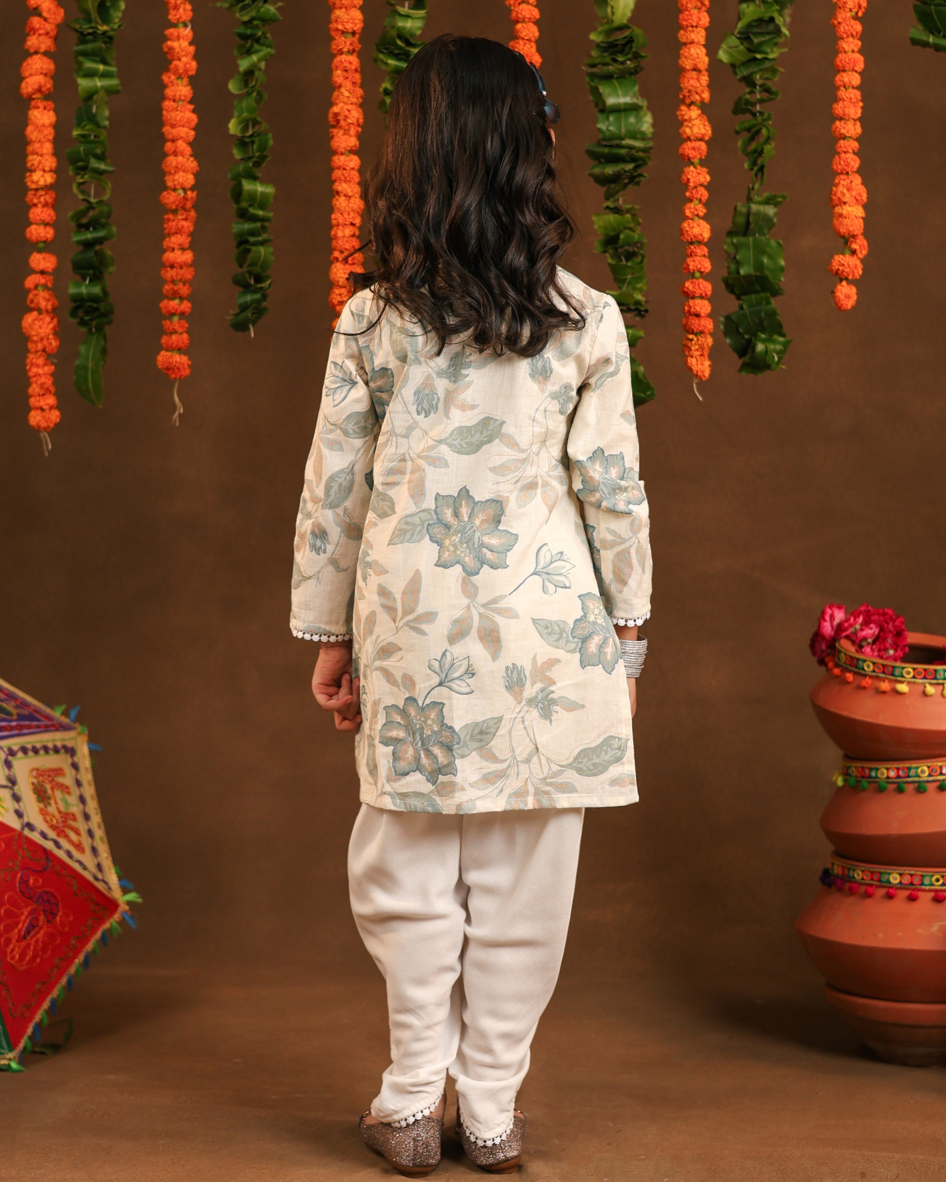 White tulip charm kurta set