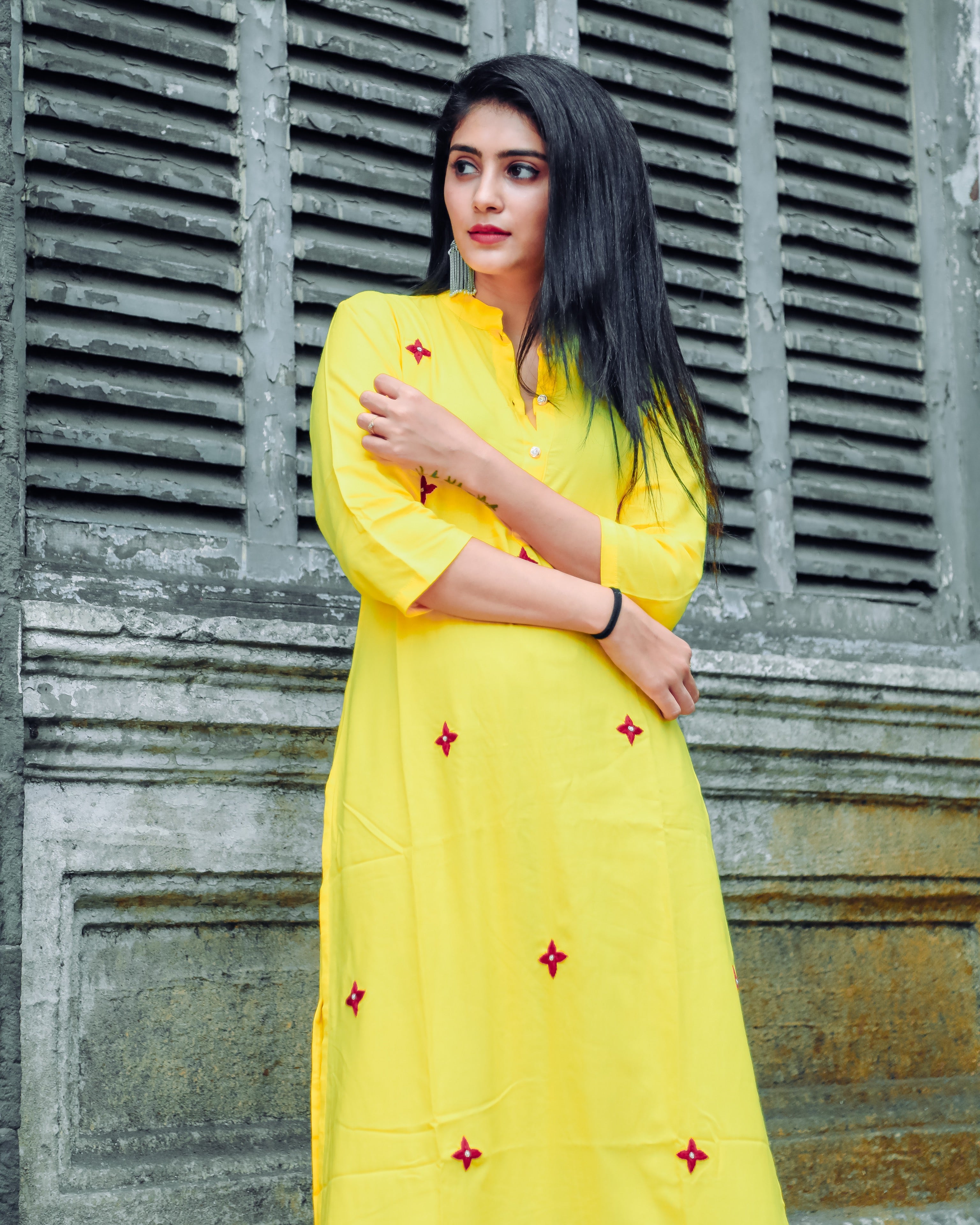 Kesariya peela handwork kurta set