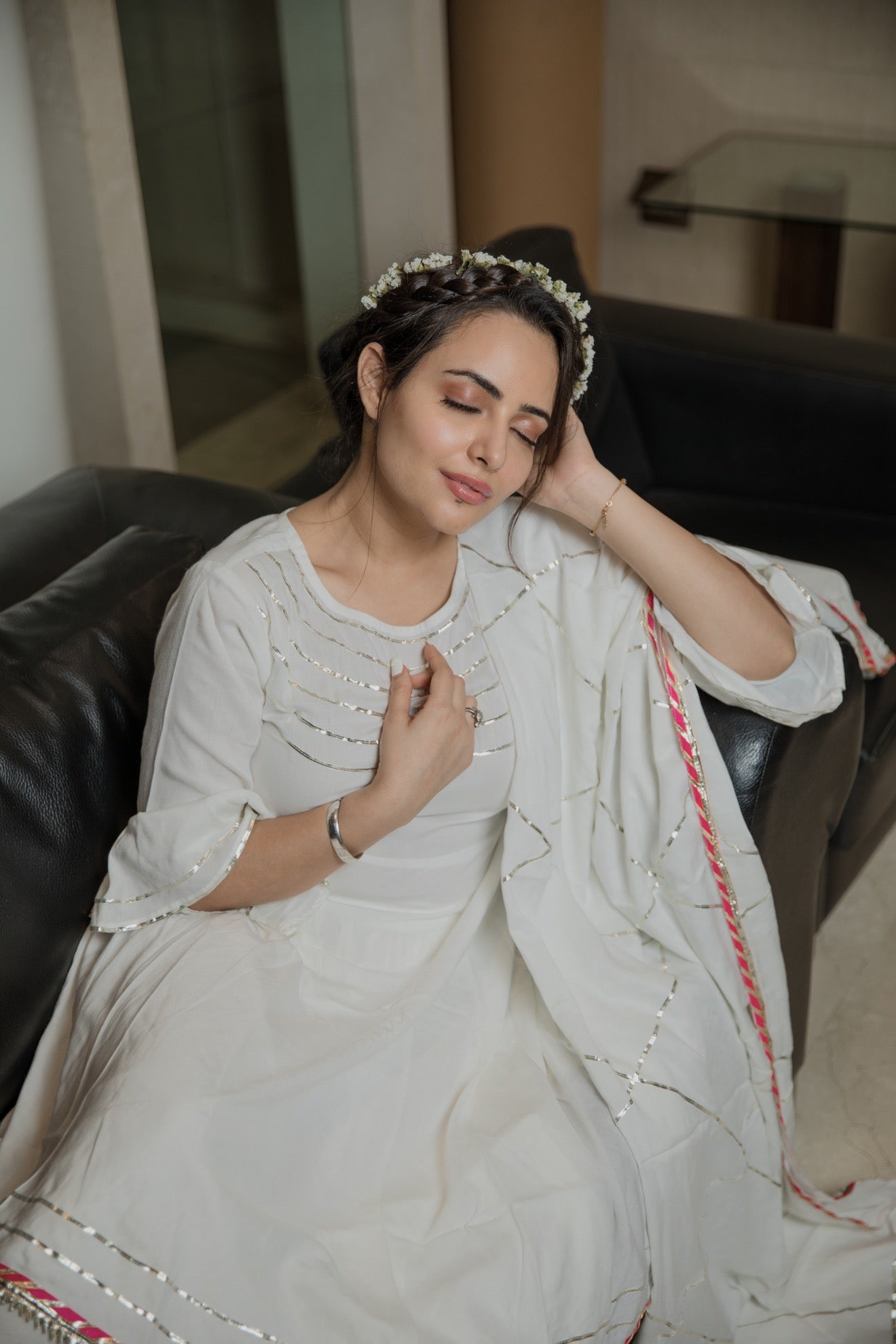 Charismatic White Gotta Suit Set