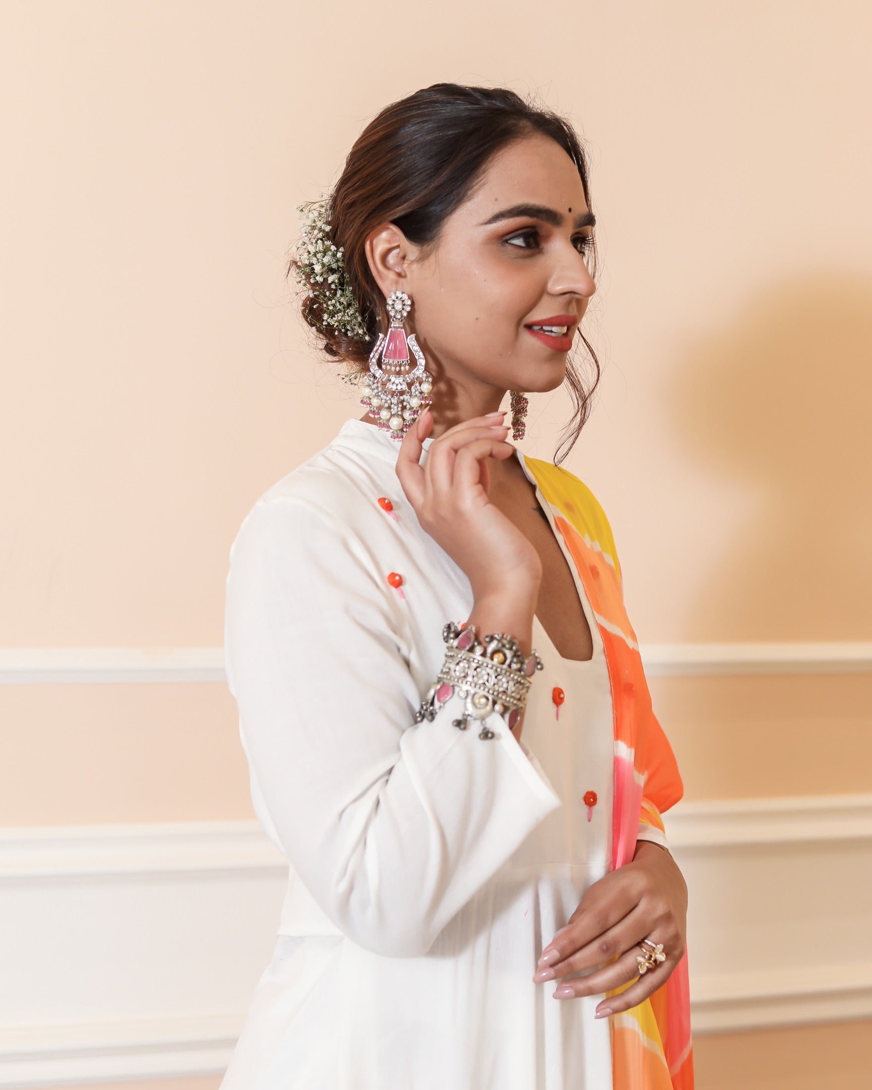 Gauri White Suit Set