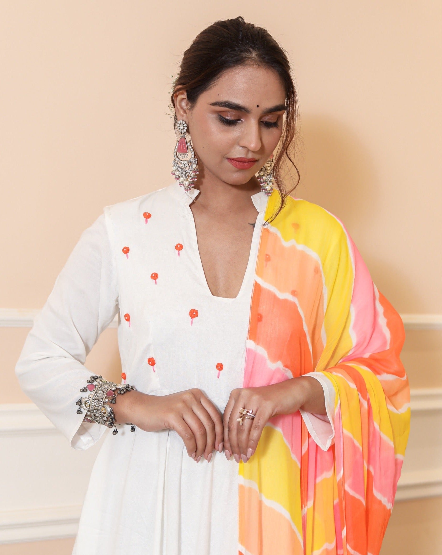 Gauri White Suit Set