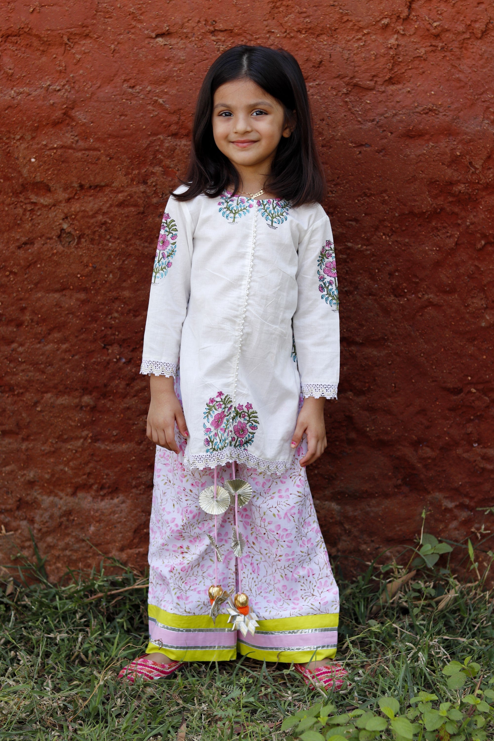 Pink butta white kurta set