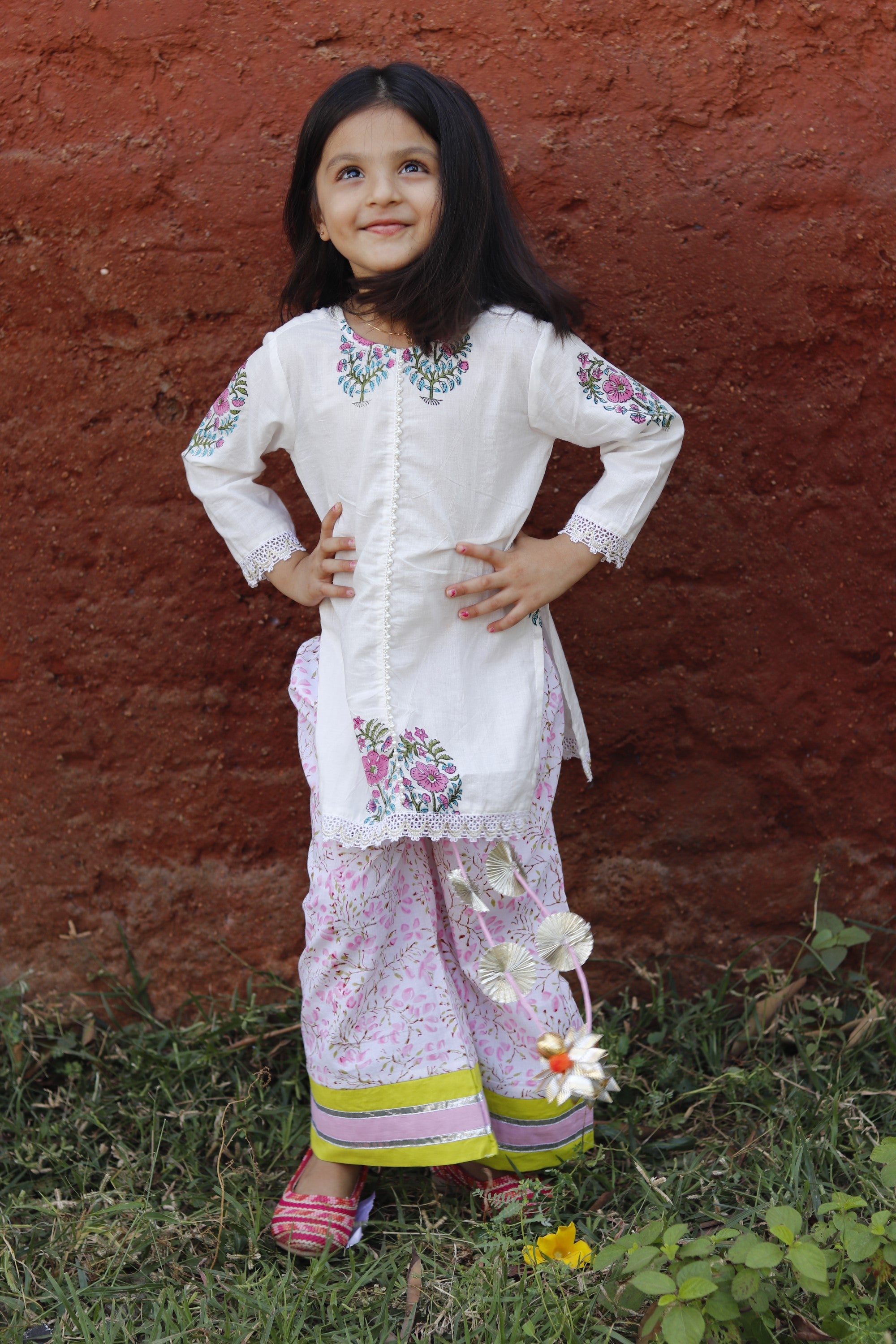 Pink butta white kurta set