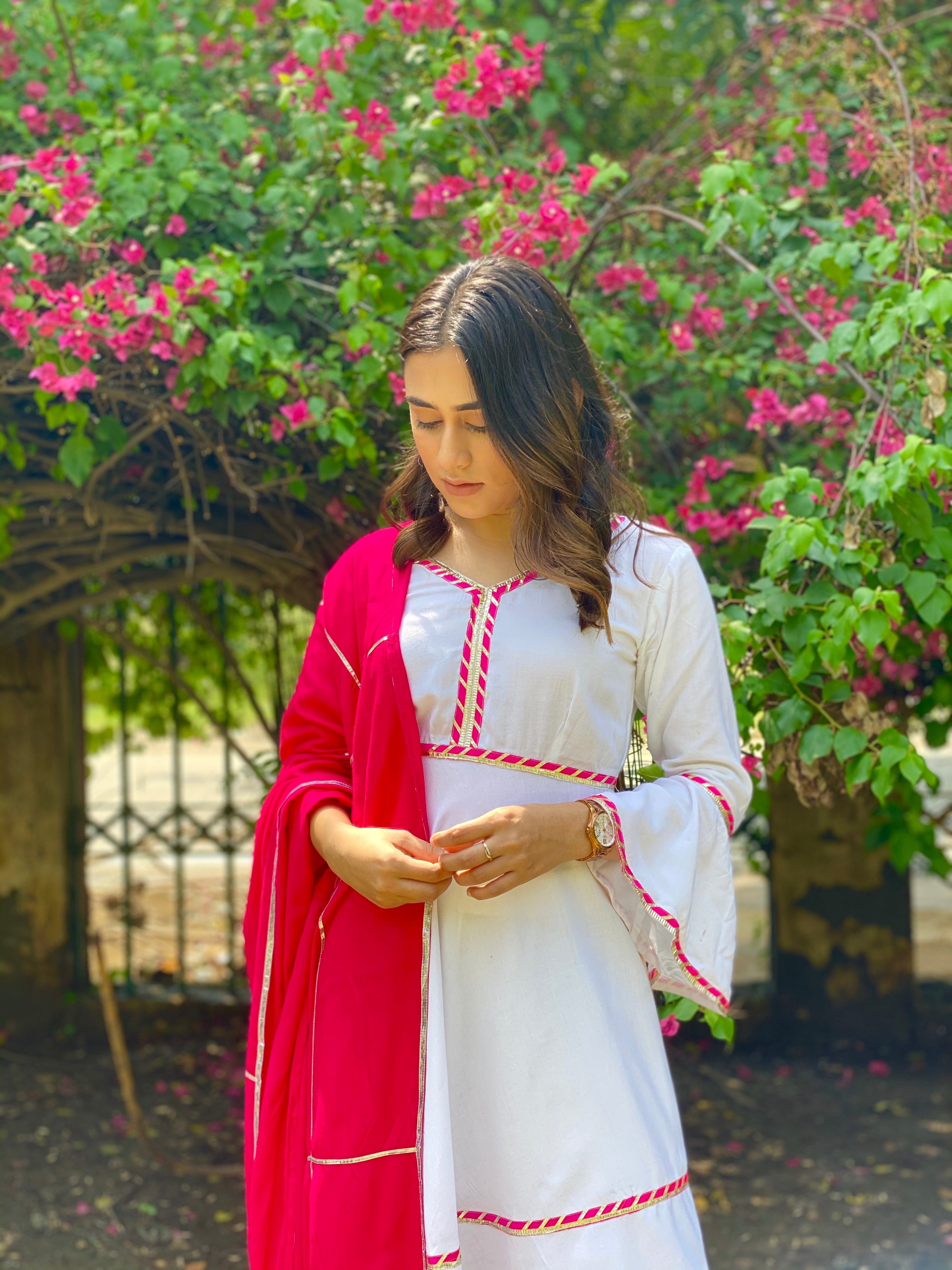 Shiny White Pink Neckline Suit Set