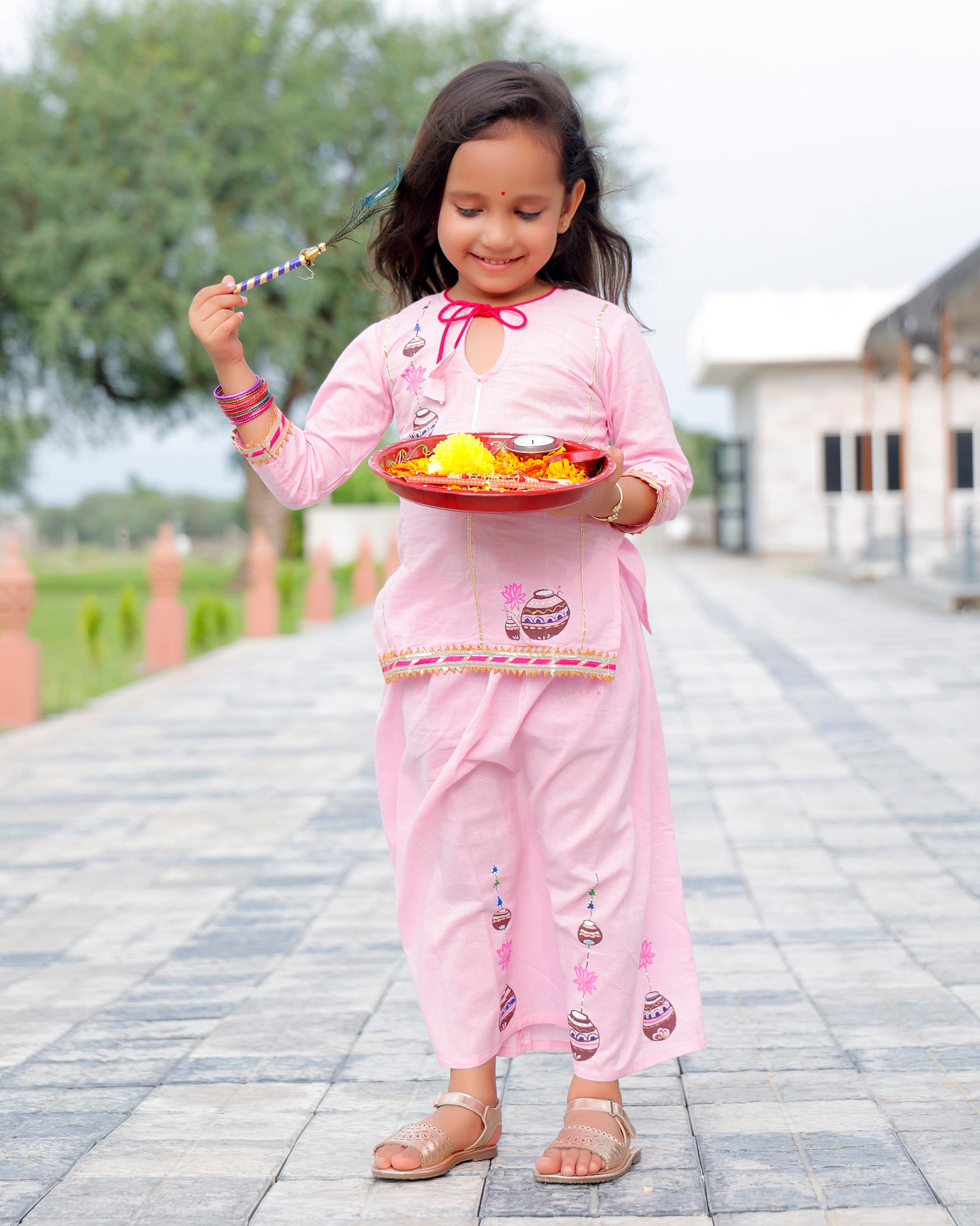 Maakhan Pink Kids Lehenga Set With Dupatta