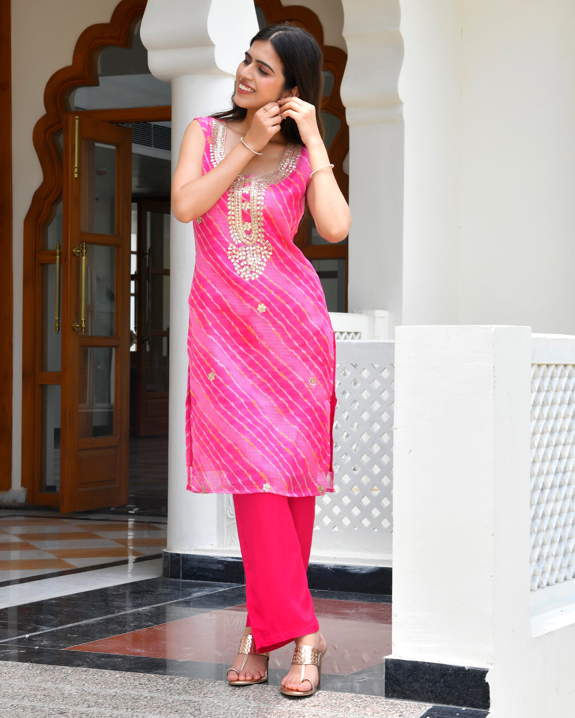 Ellie Pink Leheriya kurta Set