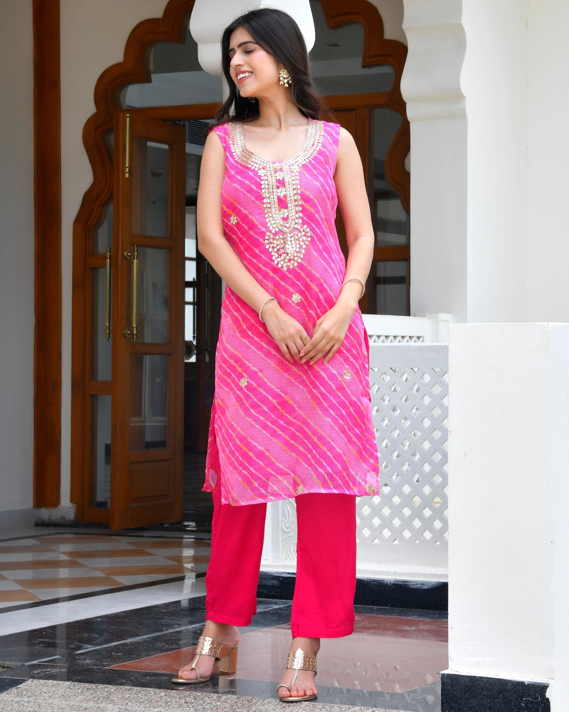 Ellie Pink Leheriya kurta Set