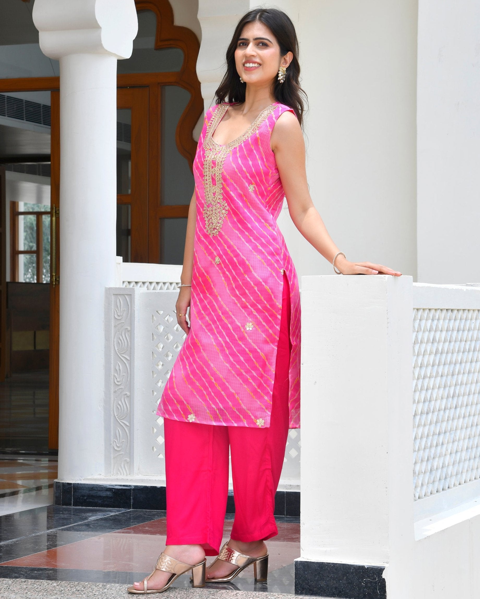 Ellie Pink Leheriya kurta Set