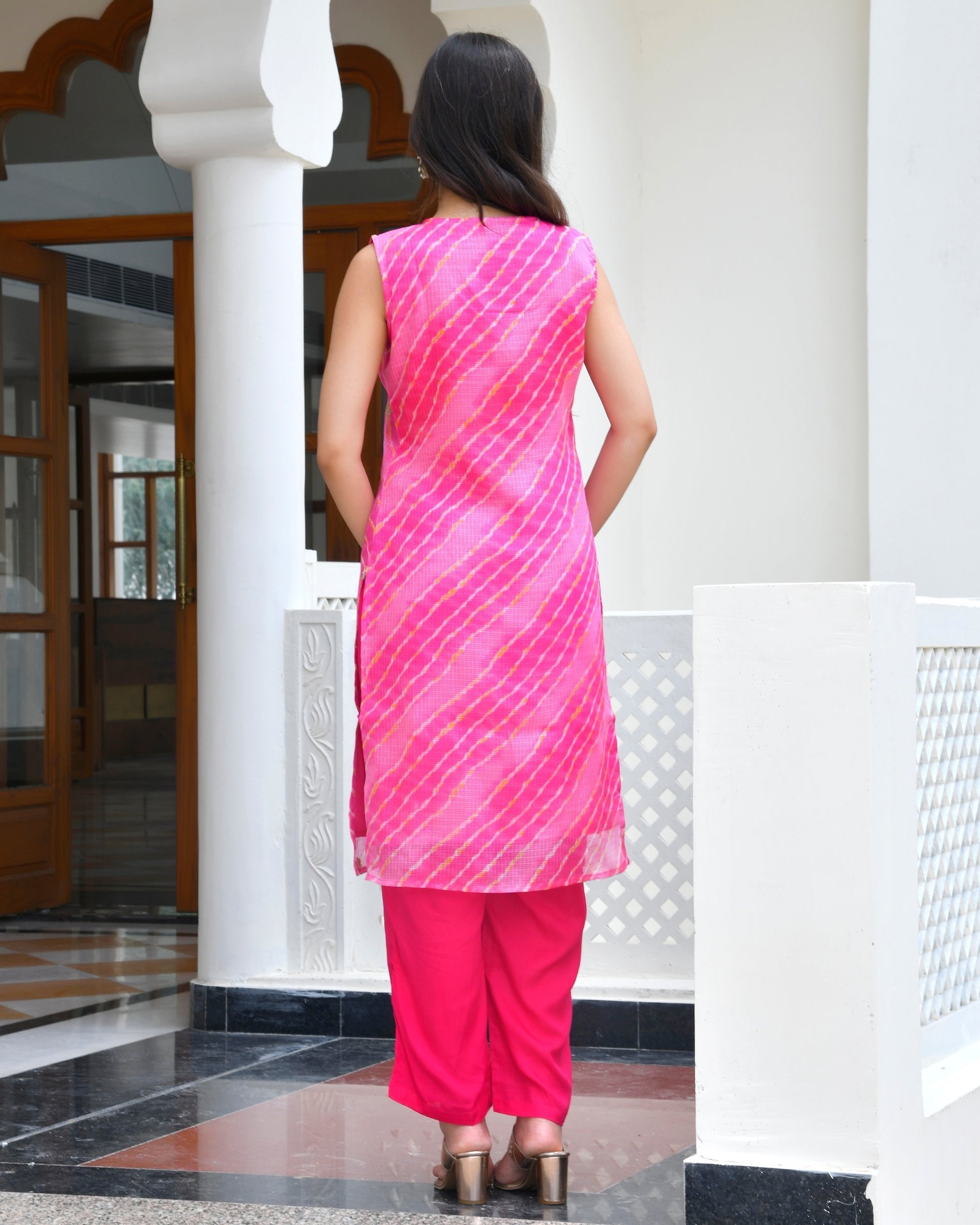 Ellie Pink Leheriya kurta Set