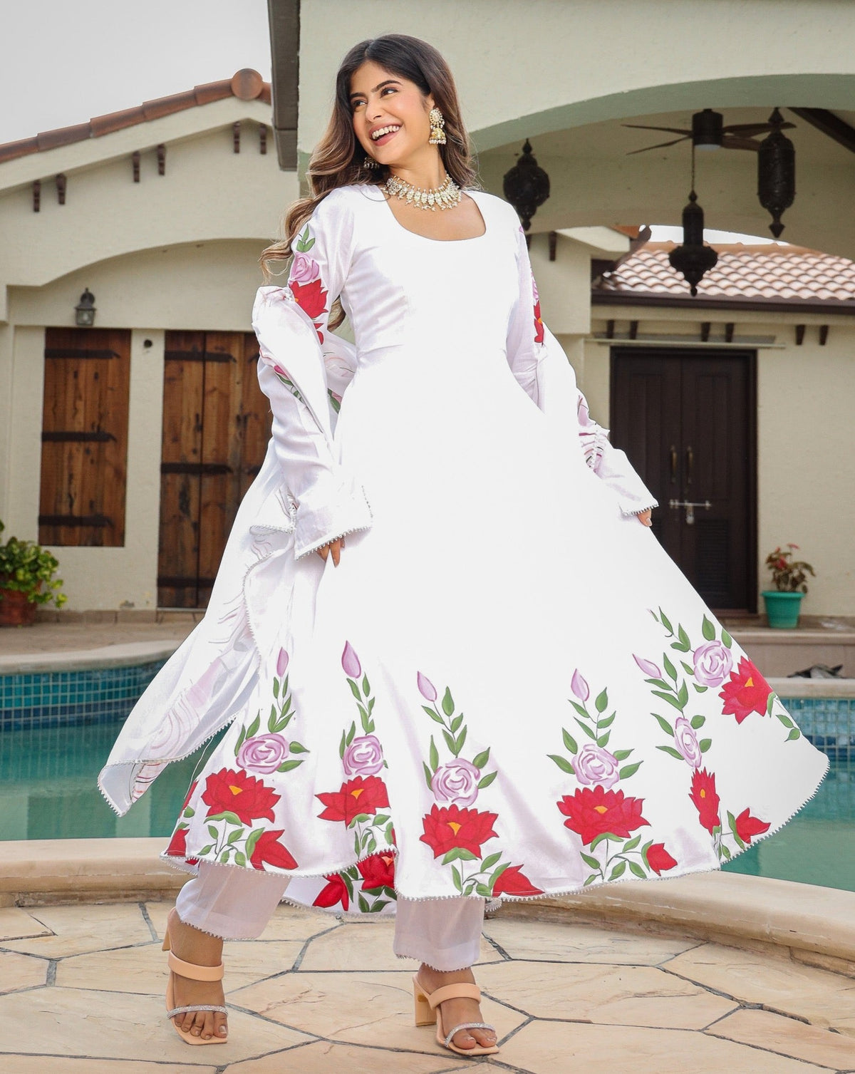 Aishwarya White Handapinted Suit Set