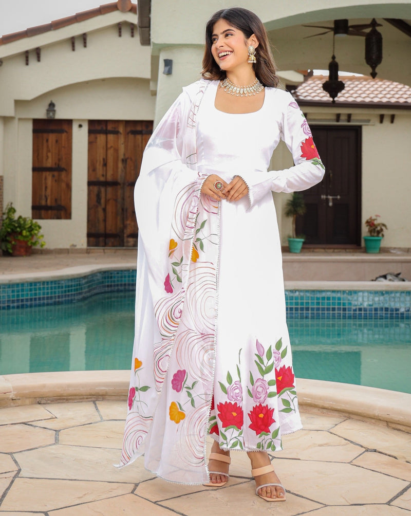 Aishwarya White Handapinted Suit Set