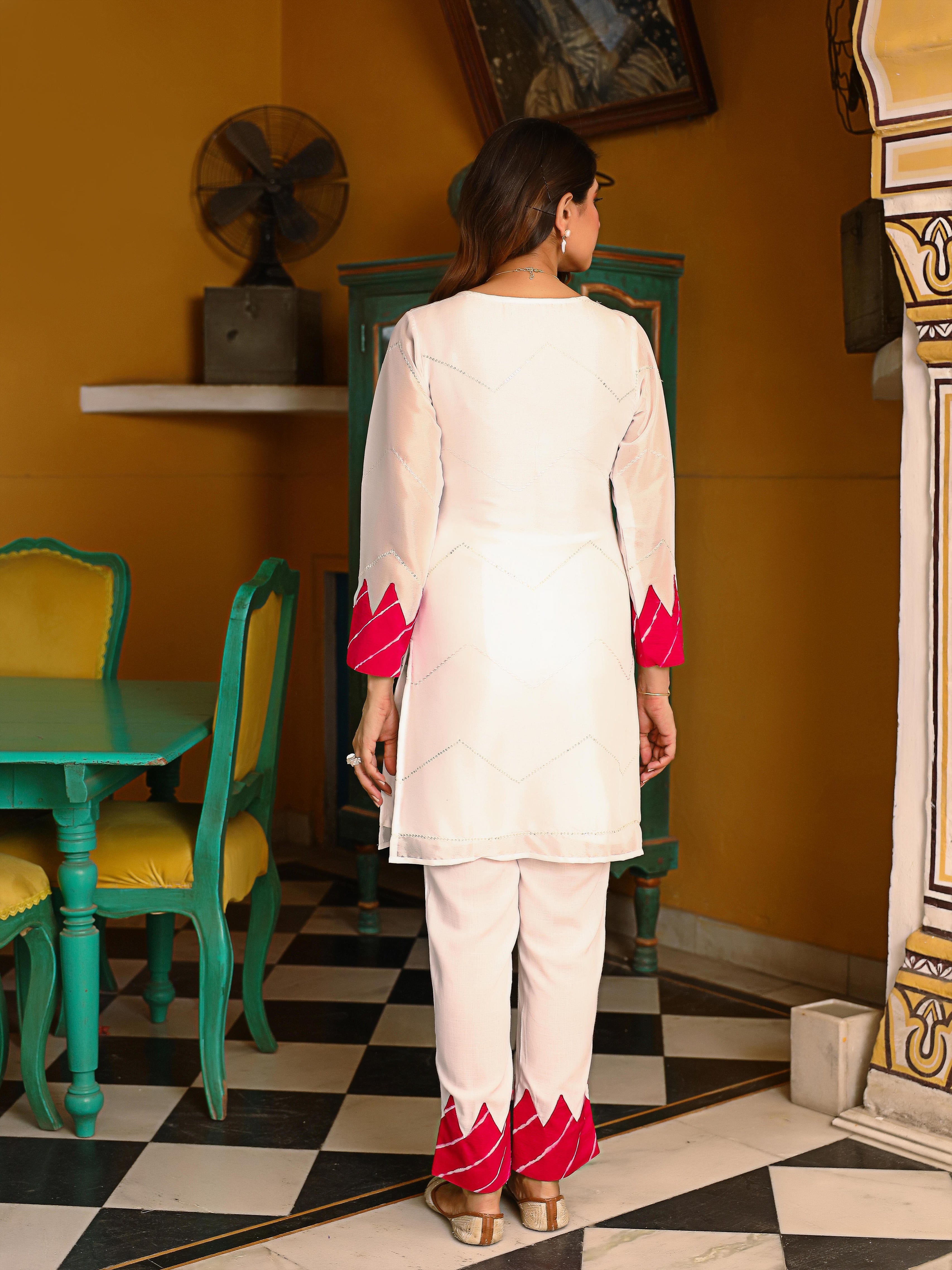 Pasty White Kurta Set With Pink Leheriya Patch