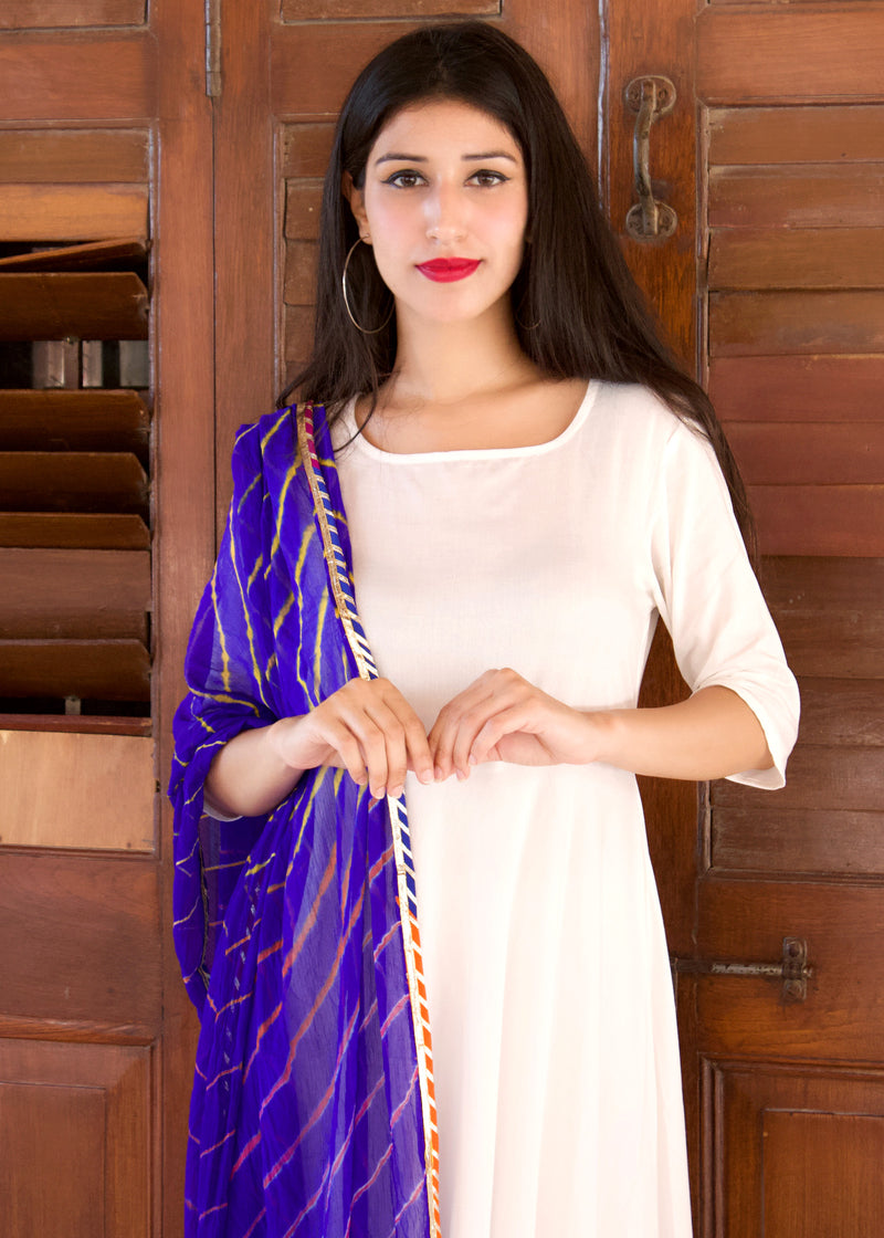 A Beautiful White Kurta Set With Blue Lehariya Shaded Dupatta