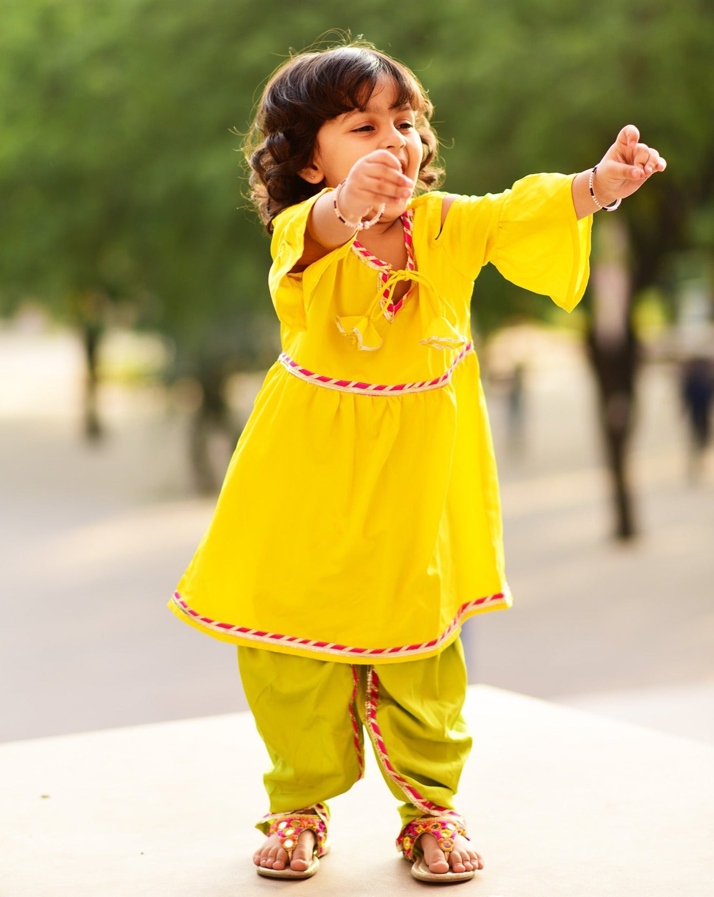 Beautiful Dhoti Set With Tone Of Yellow